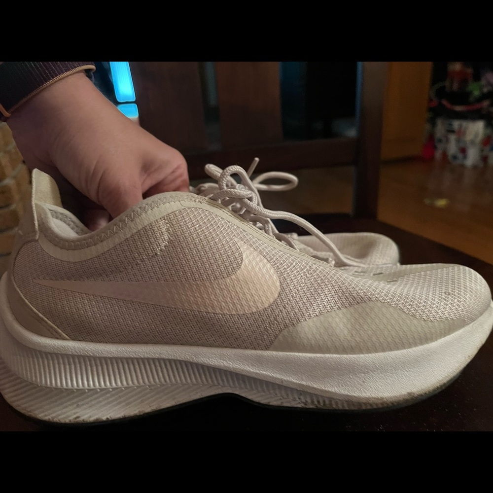 Nike EXP-Z07 running shoes